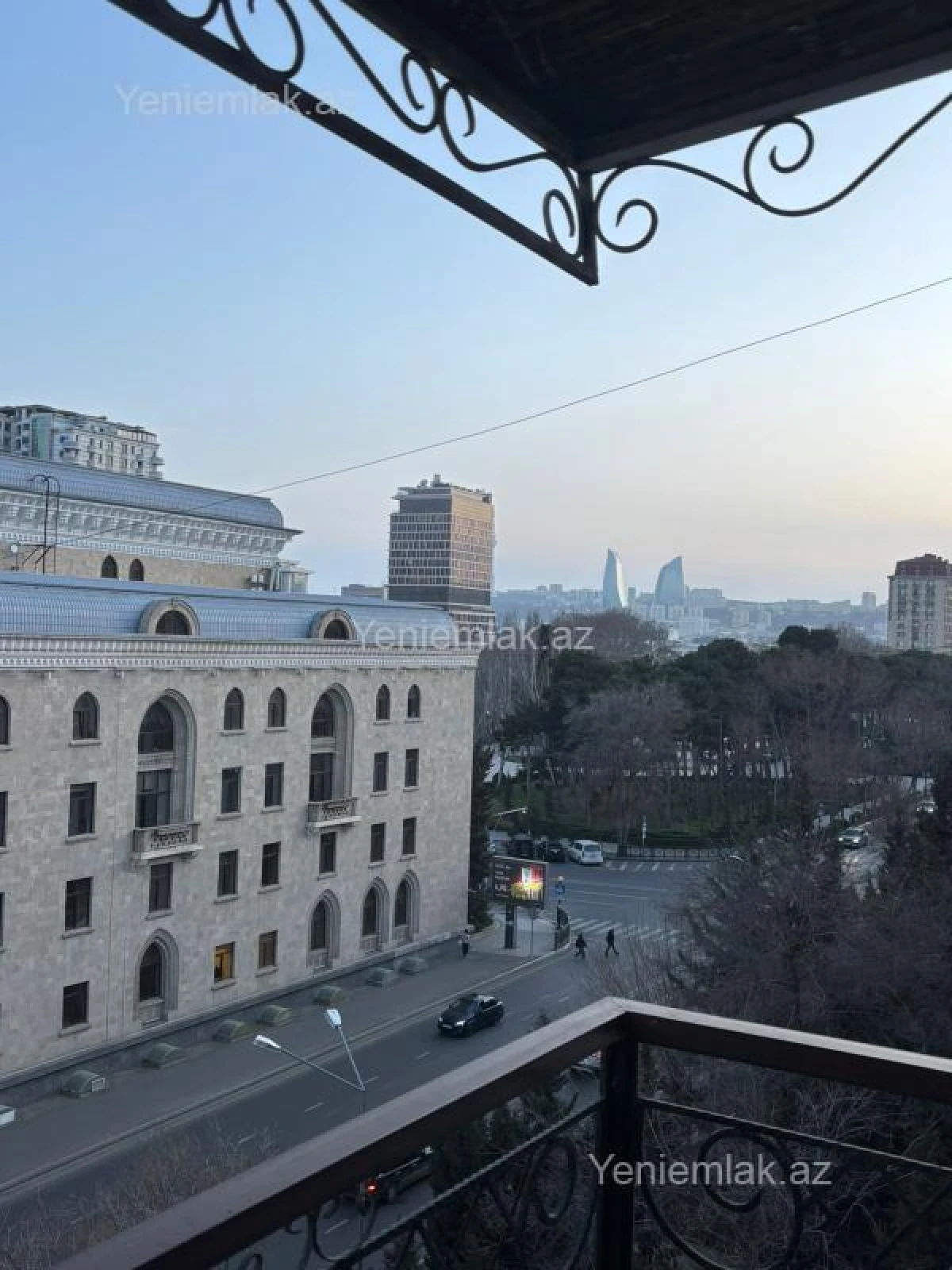 Satılır 3 otaqlı köhnə tikili 64 m²