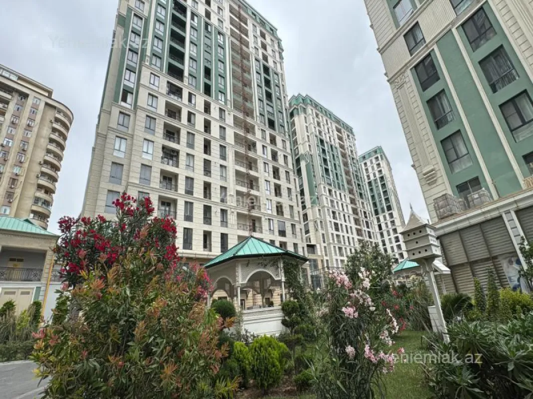 Satılır 3 otaqlı yeni tikili 145 m²