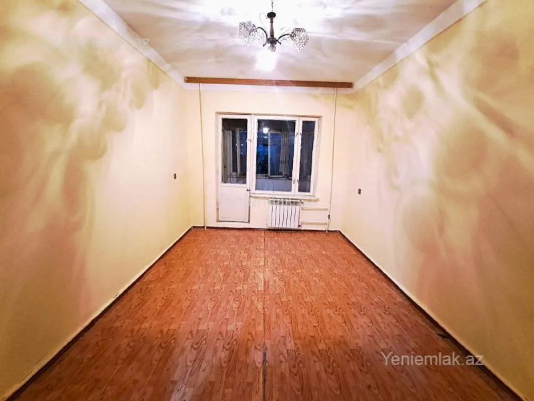 Satılır 2 otaqlı köhnə tikili 70 m²
