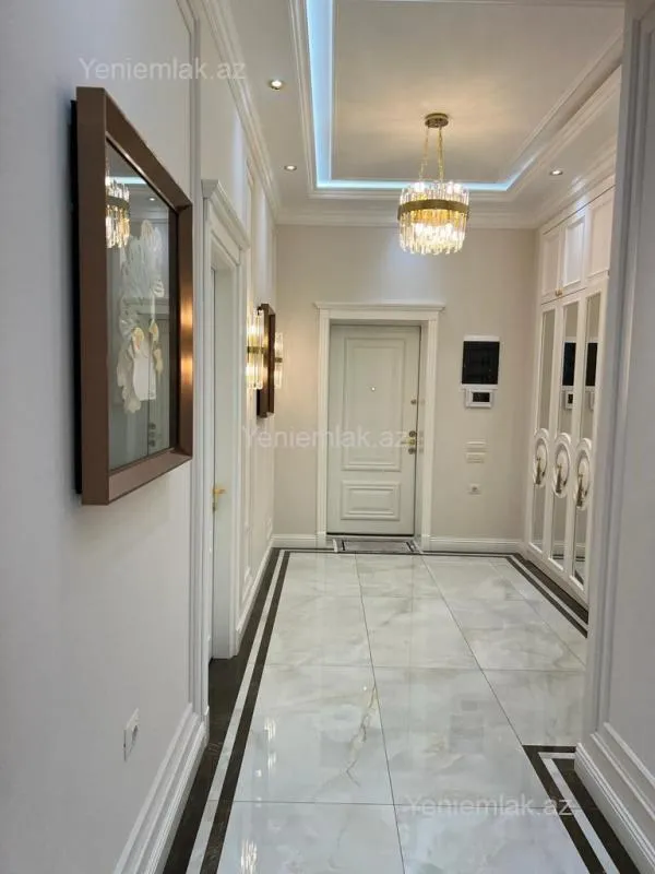 Satılır 4 otaqlı yeni tikili 205 m²