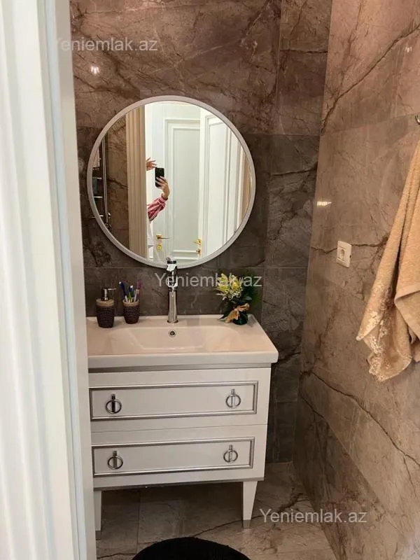 Satılır 4 otaqlı yeni tikili 205 m²