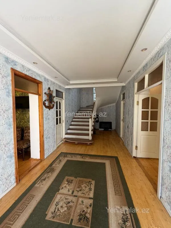 Satılır 7 otaqlı həyət evi 220 m²