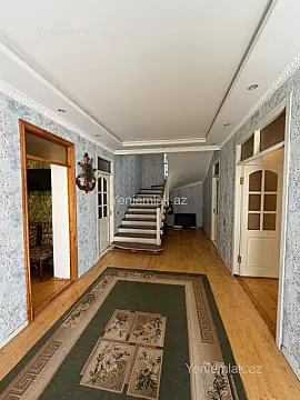 Satılır 7 otaqlı həyət evi 220 m²