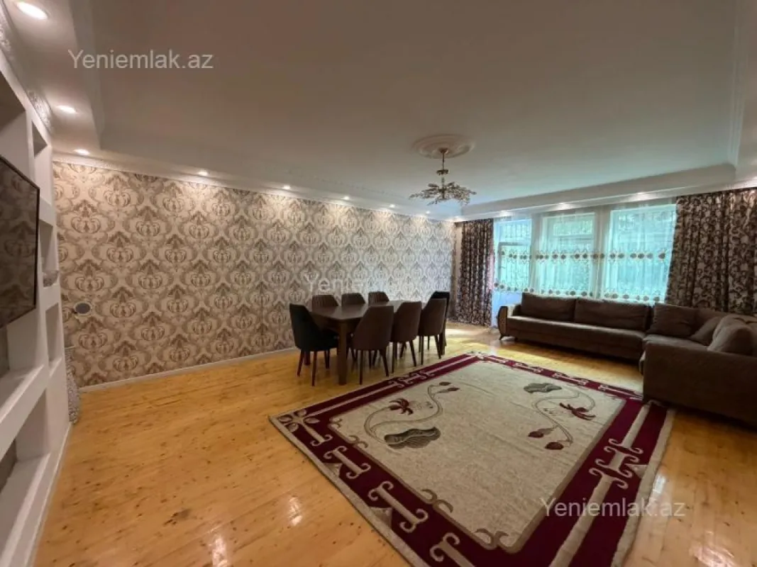 Satılır 7 otaqlı həyət evi 220 m²