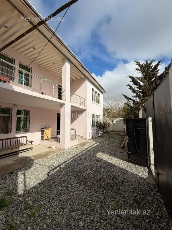 Satılır 7 otaqlı həyət evi 220 m²