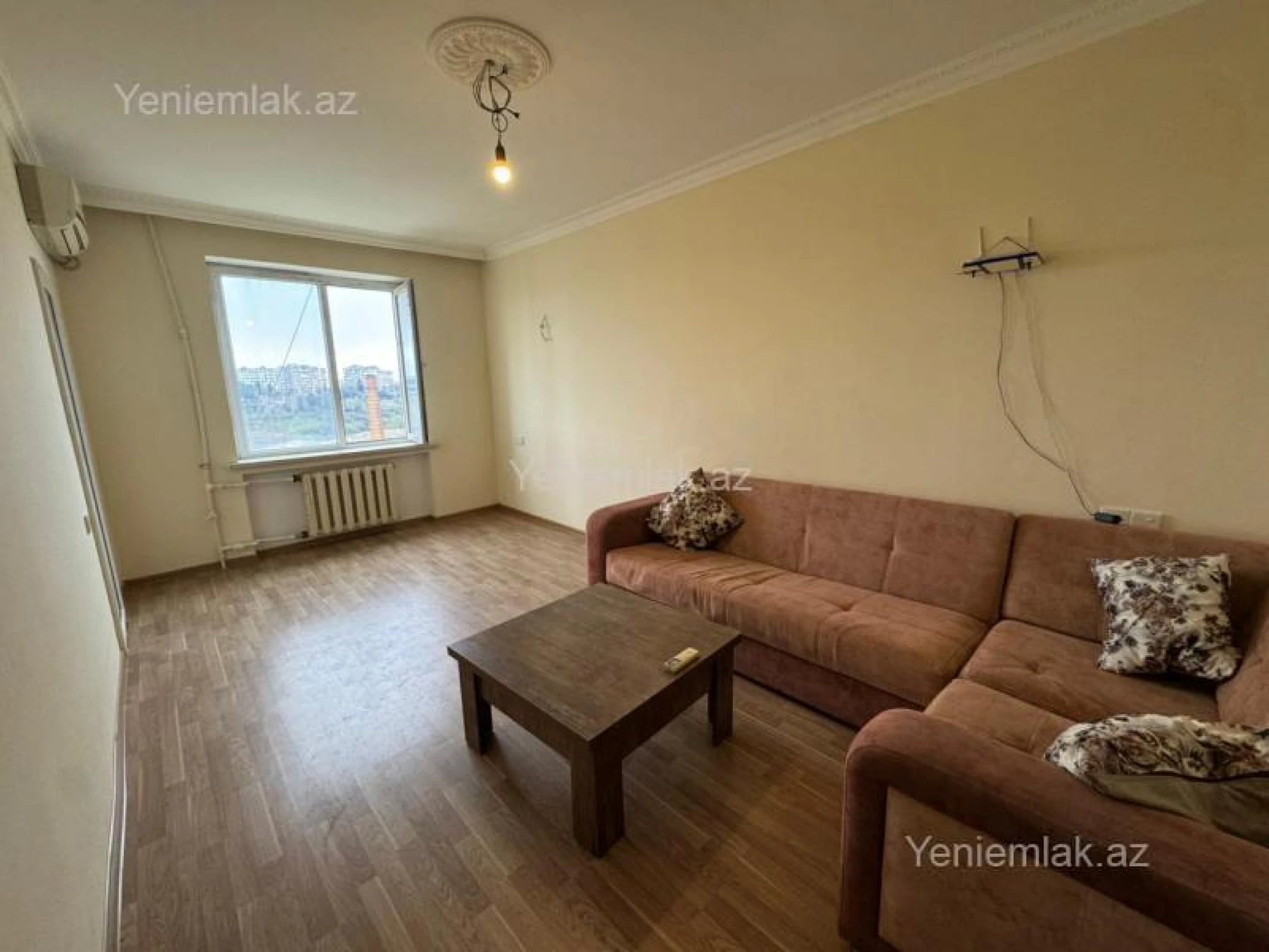 Satılır 3 otaqlı köhnə tikili 55 m²