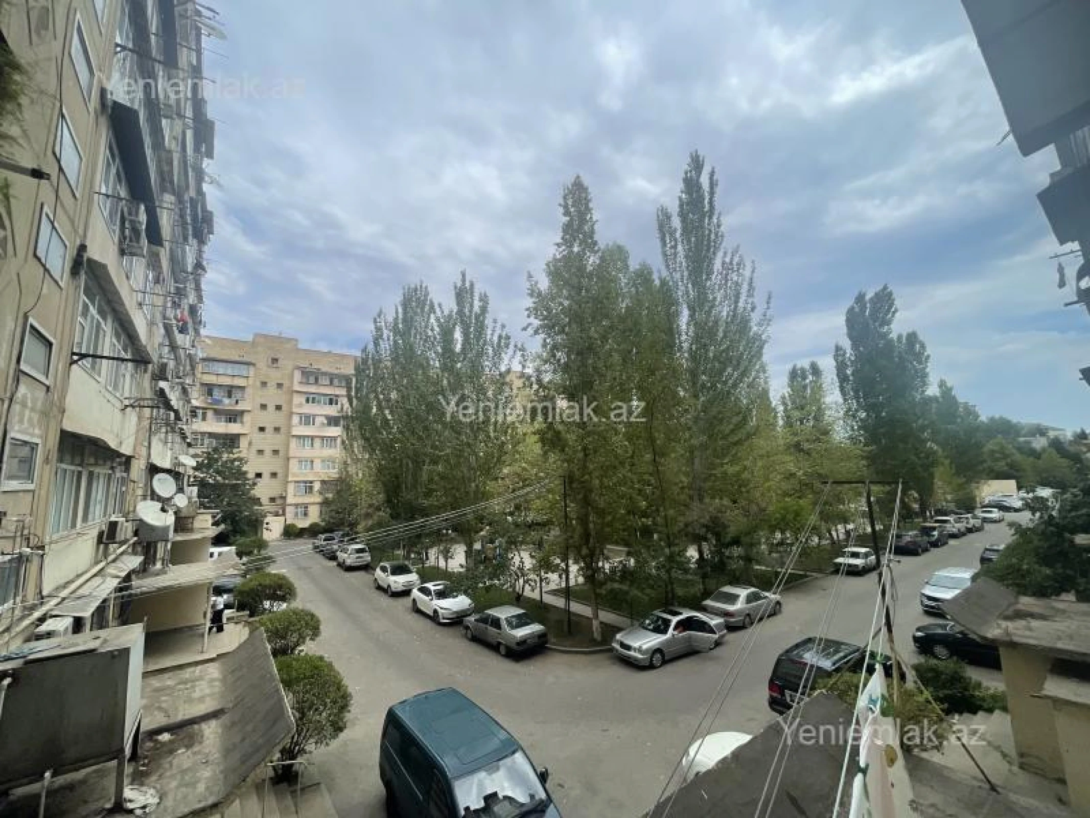 Satılır 3 otaqlı köhnə tikili 72 m²