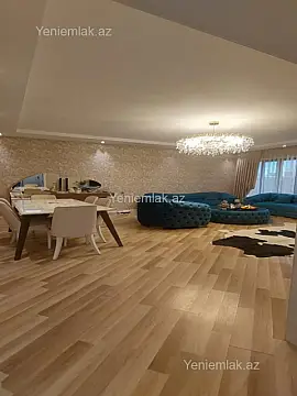 Satılır 5 otaqlı həyət evi 240 m²