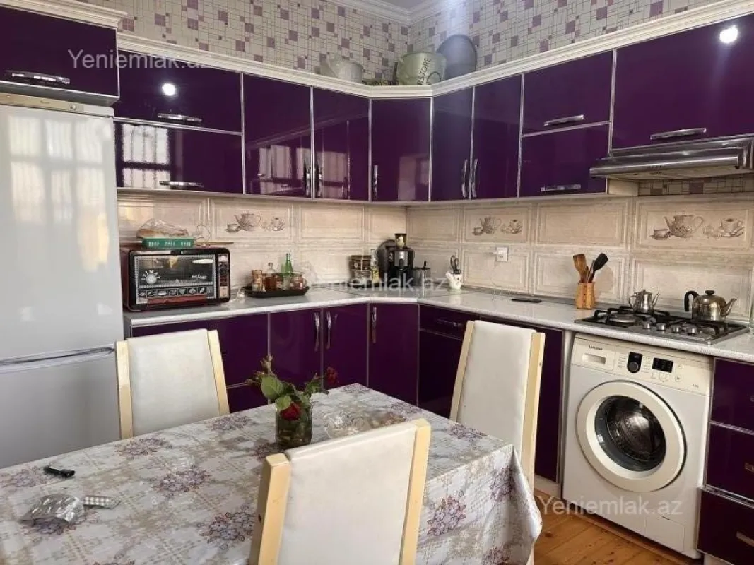 Satılır 4 otaqlı həyət evi 170 m²