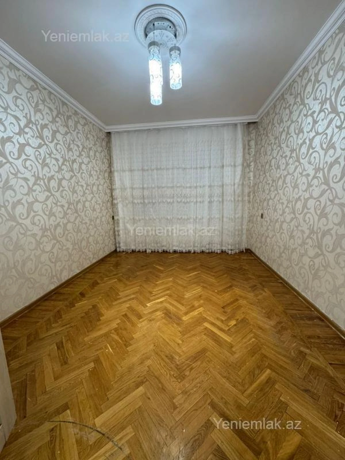 Satılır 3 otaqlı köhnə tikili 85 m²