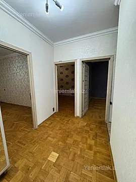 Satılır 3 otaqlı köhnə tikili 85 m²