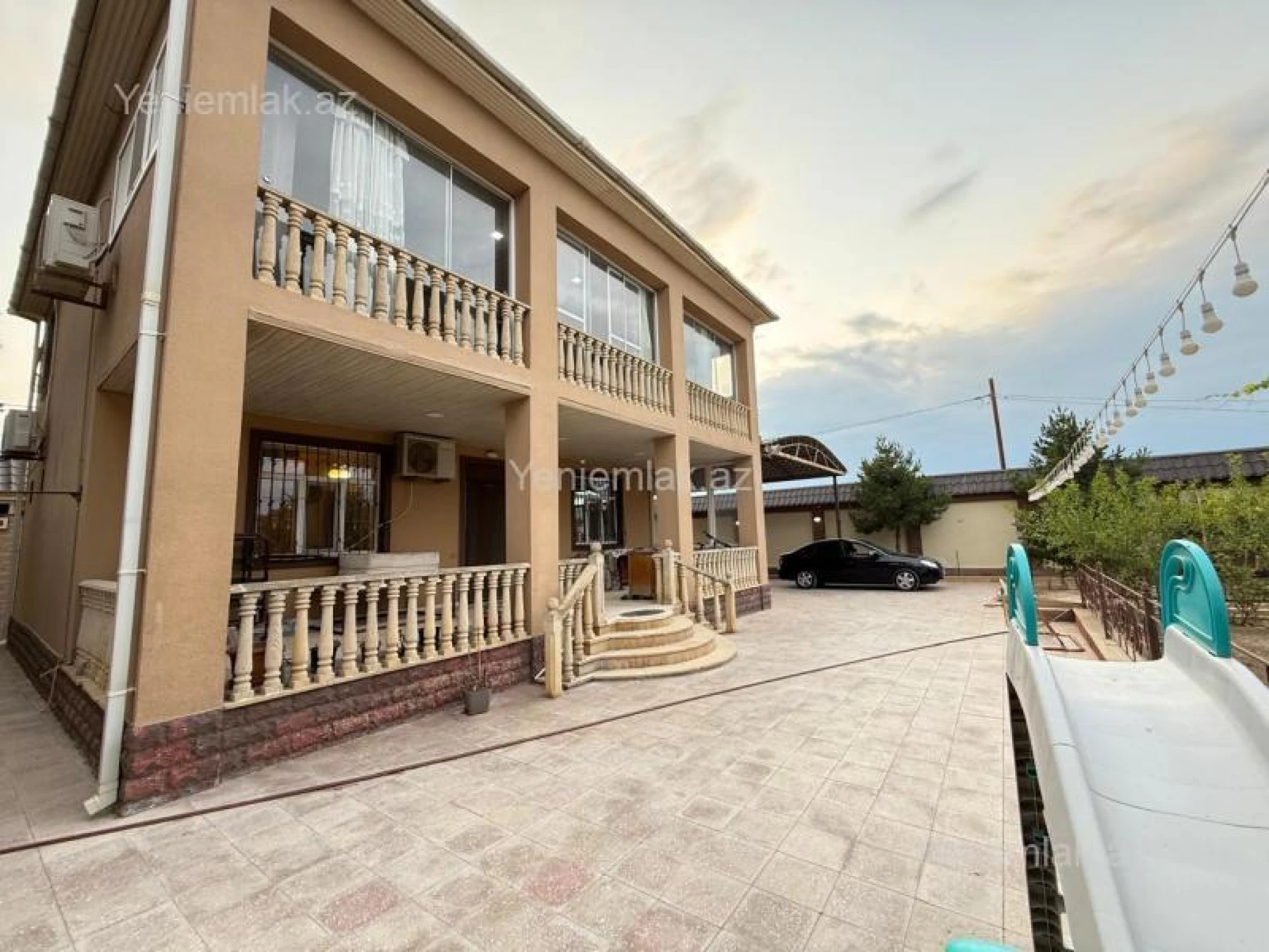 Satılır 5 otaqlı həyət evi 210 m²