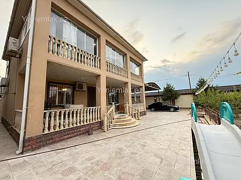 Satılır 5 otaqlı həyət evi 210 m²