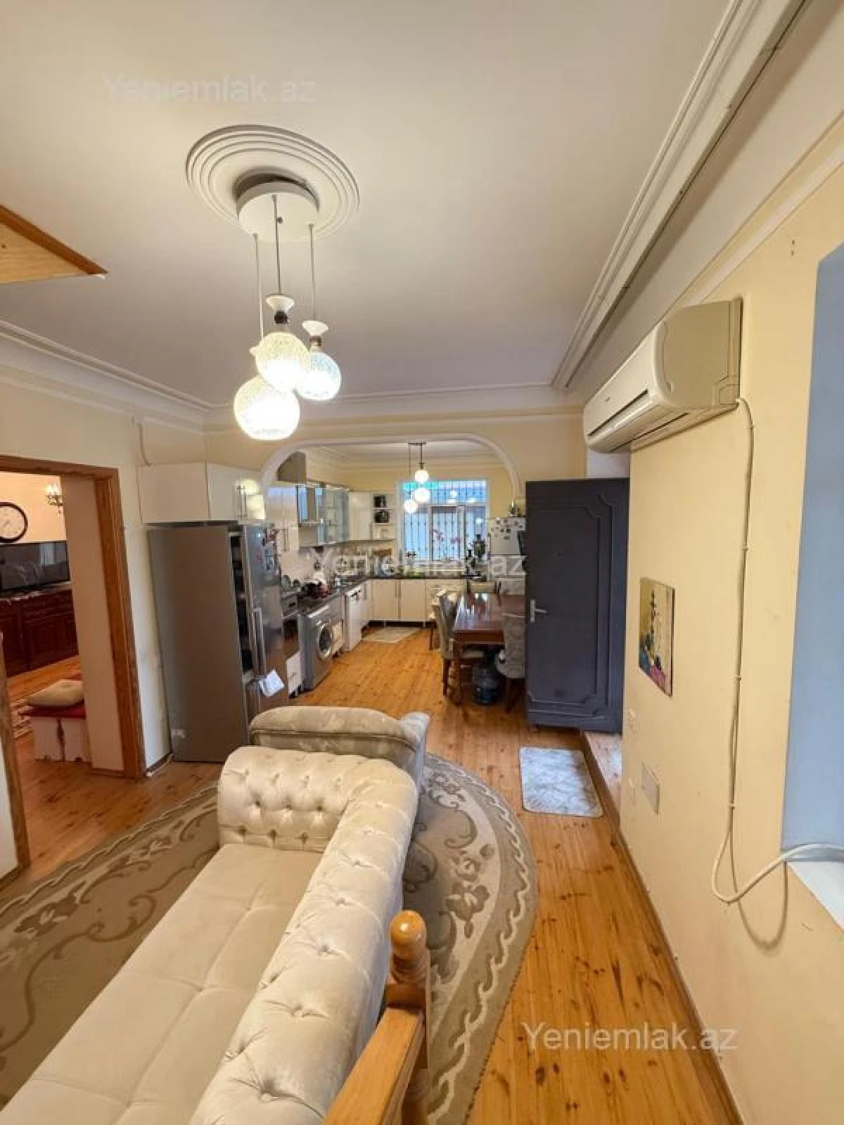 Satılır 5 otaqlı həyət evi 210 m²