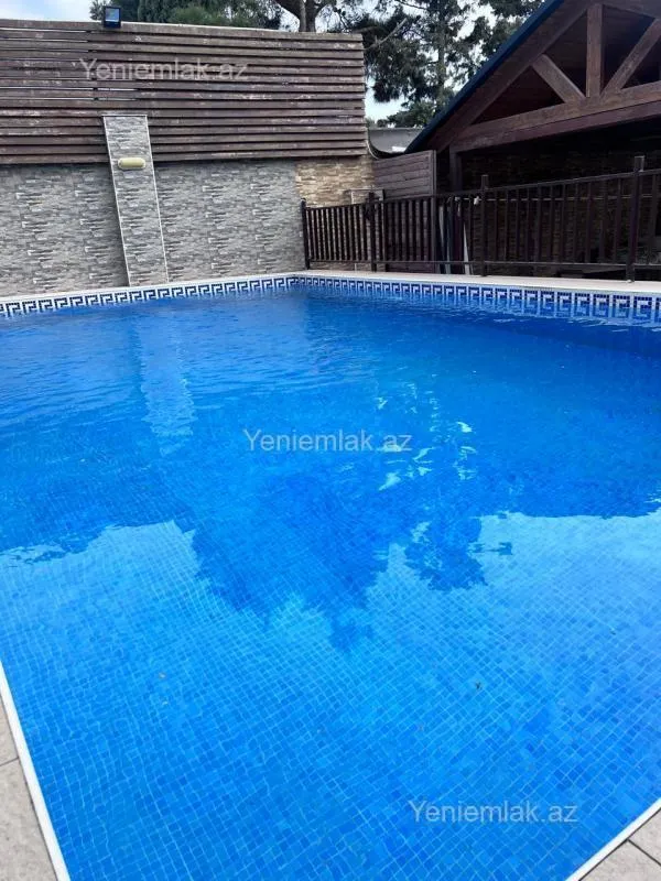 Satılır 5 otaqlı həyət evi 210 m²