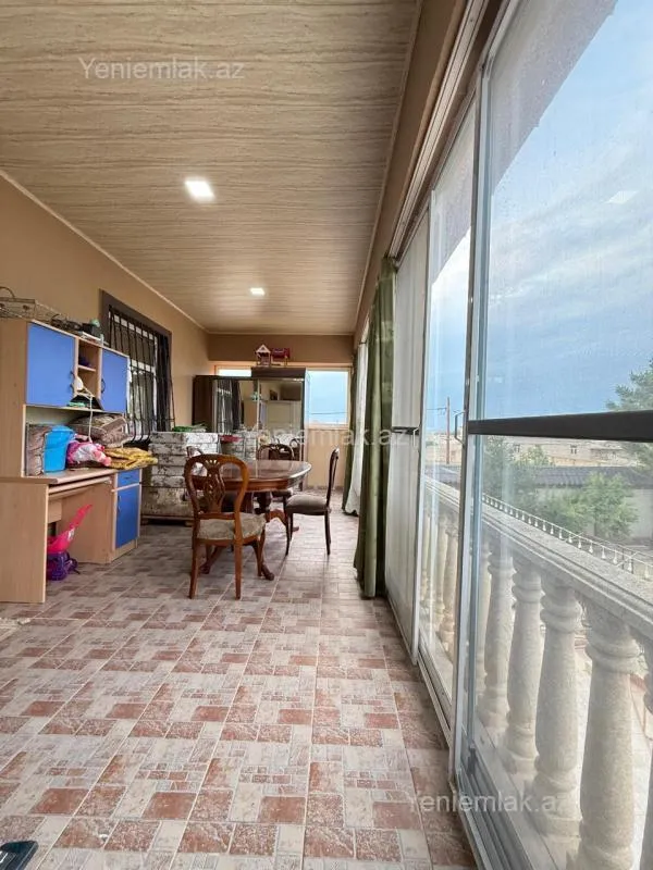 Satılır 5 otaqlı həyət evi 210 m²