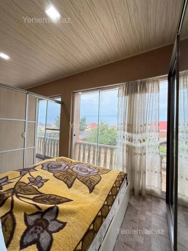 Satılır 5 otaqlı həyət evi 210 m²