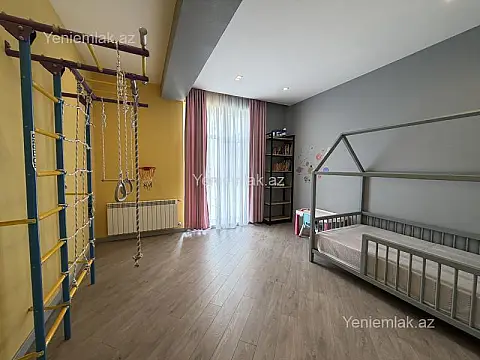 Satılır 4 otaqlı yeni tikili 135 m²