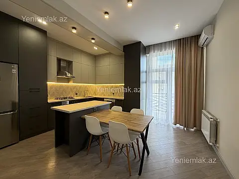 Satılır 4 otaqlı yeni tikili 135 m²