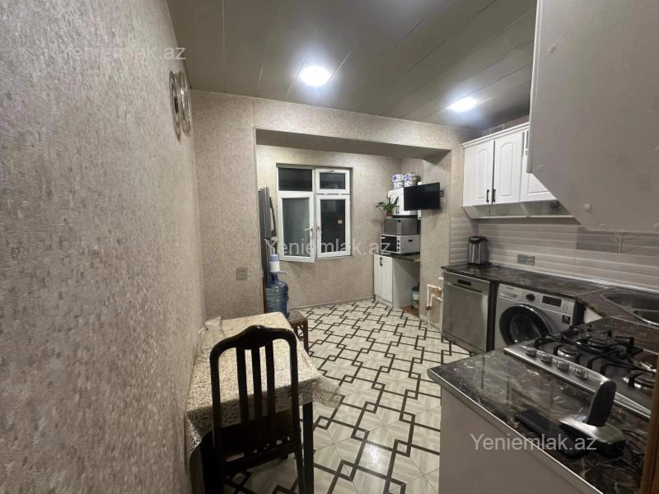 Satılır 3 otaqlı köhnə tikili 65 m²
