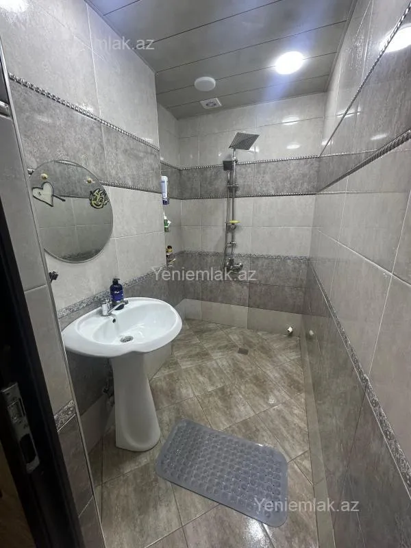 Satılır 3 otaqlı köhnə tikili 65 m²