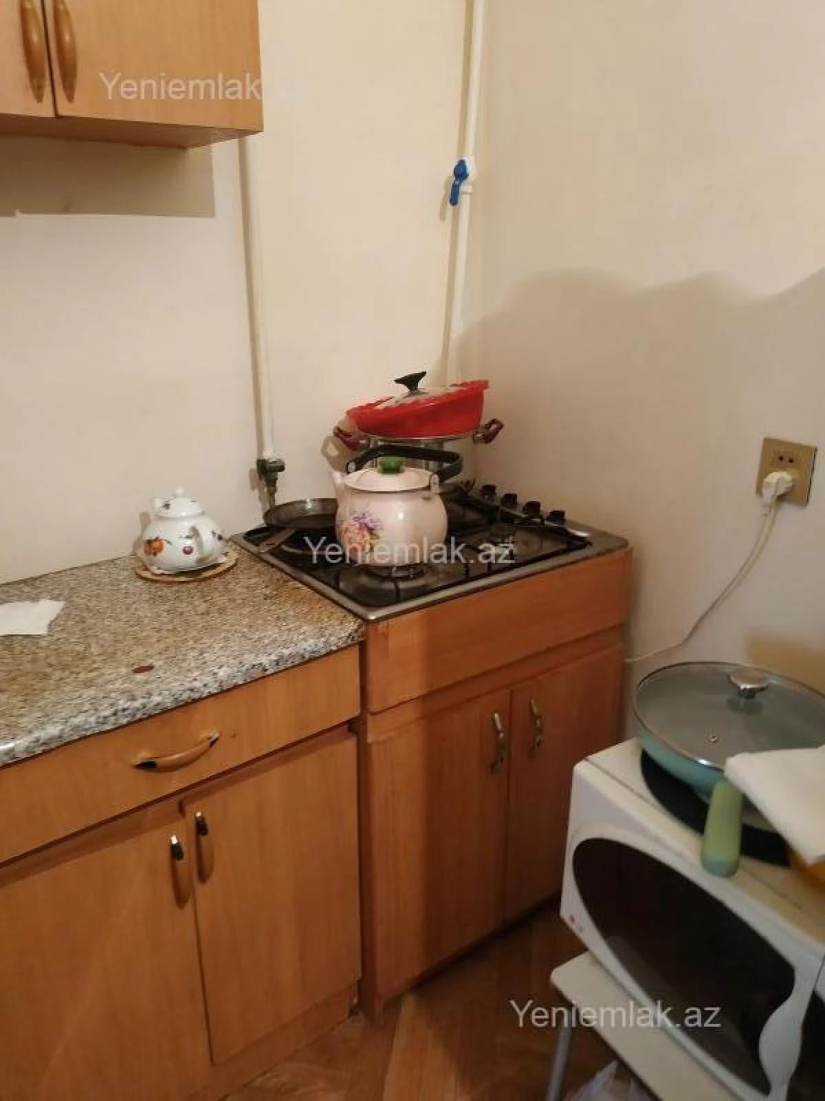 Satılır 2 otaqlı köhnə tikili 35 m²