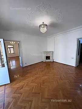 Satılır 2 otaqlı köhnə tikili 65 m²
