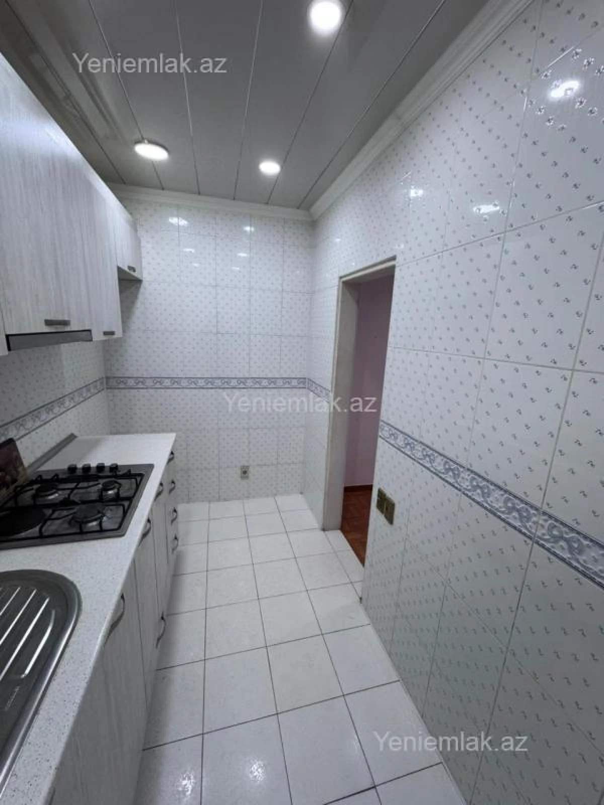 Satılır 2 otaqlı köhnə tikili 65 m²