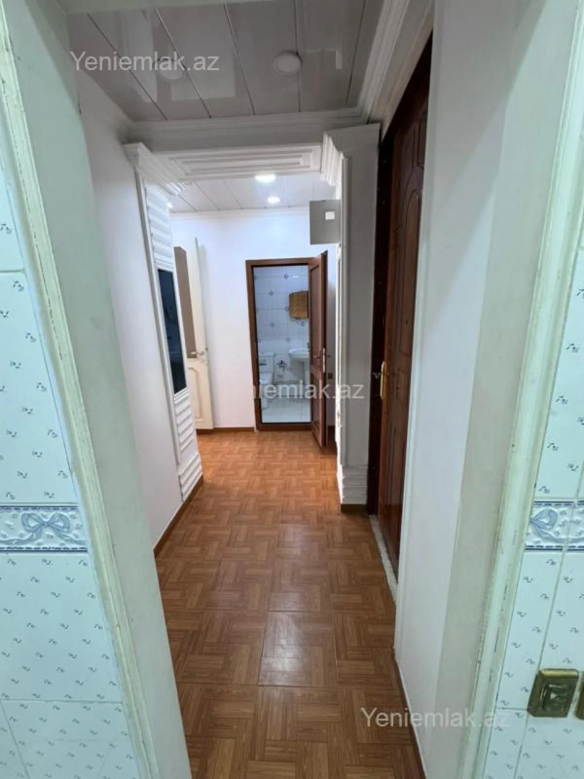 Satılır 2 otaqlı köhnə tikili 65 m²