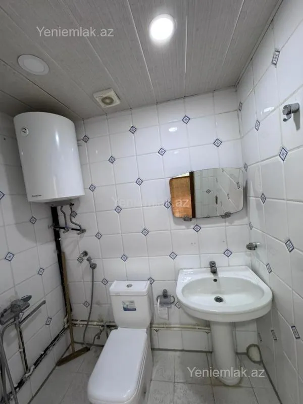 Satılır 2 otaqlı köhnə tikili 65 m²