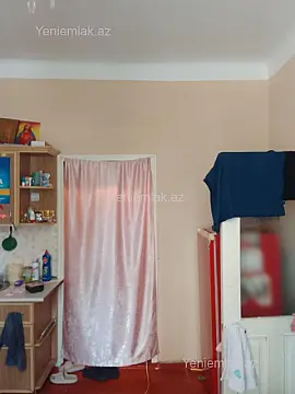 Satılır 1 otaqlı köhnə tikili 28 m²