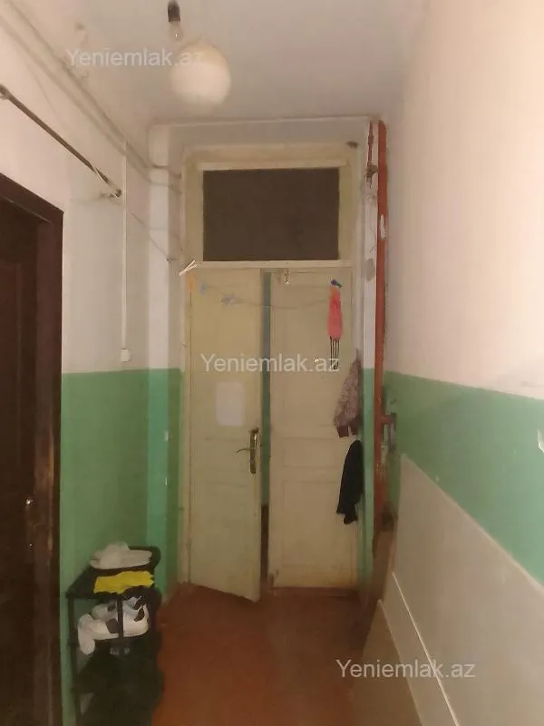 Satılır 1 otaqlı köhnə tikili 28 m²