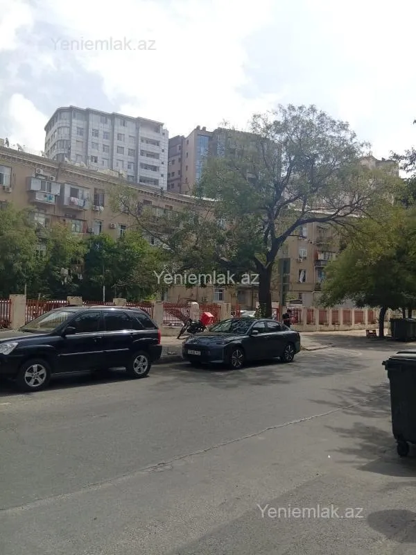 Satılır 1 otaqlı köhnə tikili 28 m²