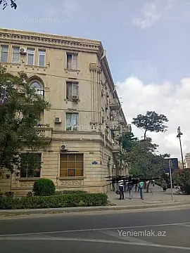 Satılır 1 otaqlı köhnə tikili 28 m²