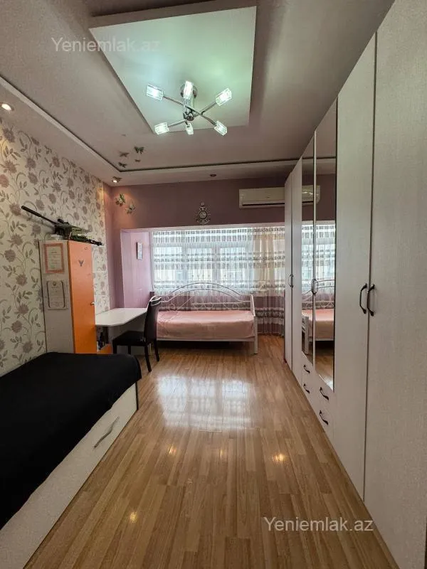 Satılır 3 otaqlı yeni tikili 75 m²