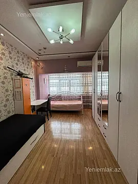 Satılır 3 otaqlı yeni tikili 75 m²