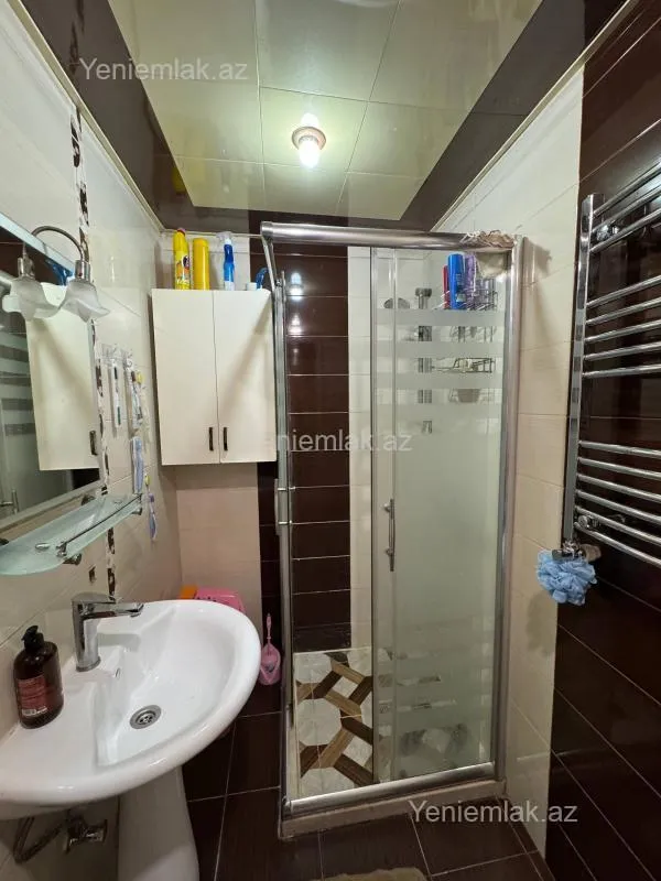 Satılır 3 otaqlı yeni tikili 75 m²