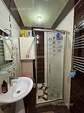 Satılır 3 otaqlı yeni tikili 75 m²