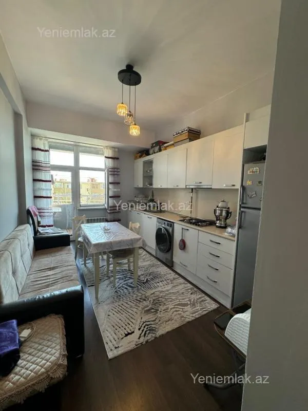 Satılır 2 otaqlı yeni tikili 75 m²