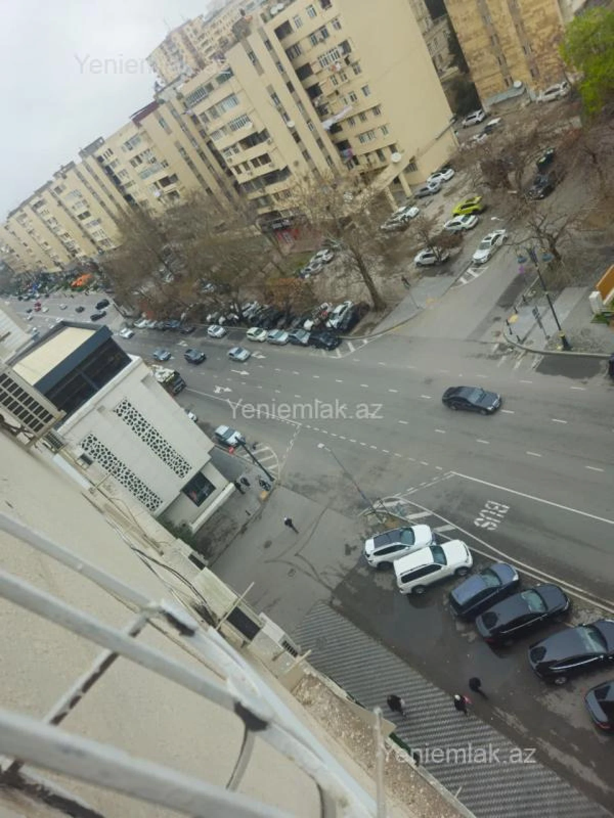 Satılır 3 otaqlı köhnə tikili 100 m²