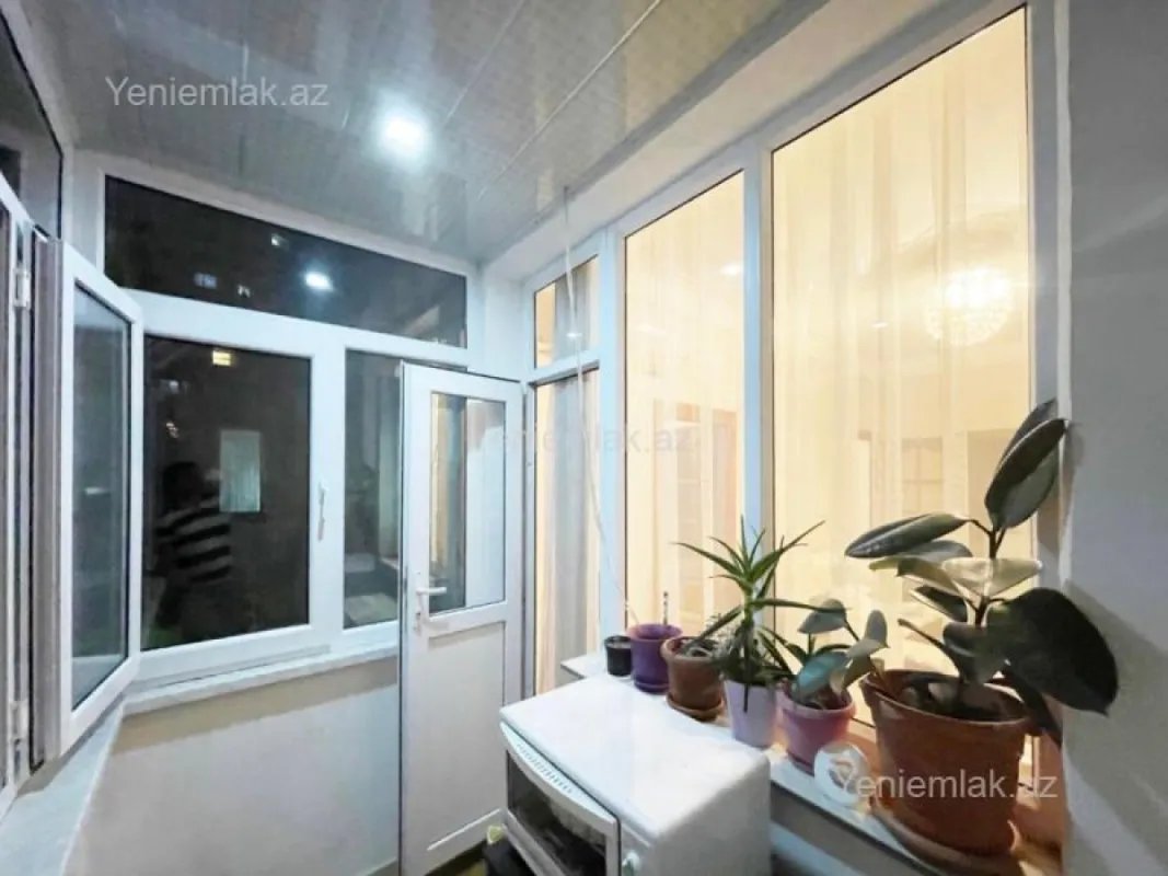 Satılır 2 otaqlı köhnə tikili 50 m²