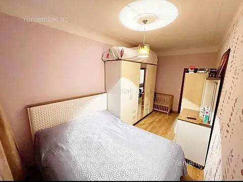 Satılır 2 otaqlı köhnə tikili 50 m²