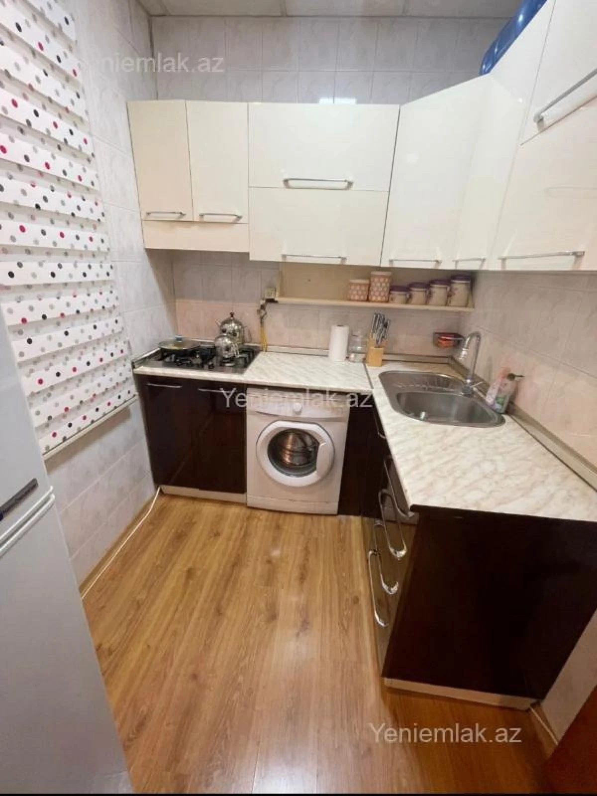 Satılır 2 otaqlı köhnə tikili 50 m²