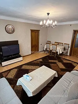 Satılır 4 otaqlı köhnə tikili 90 m²