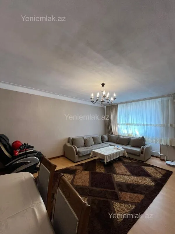 Satılır 4 otaqlı köhnə tikili 90 m²