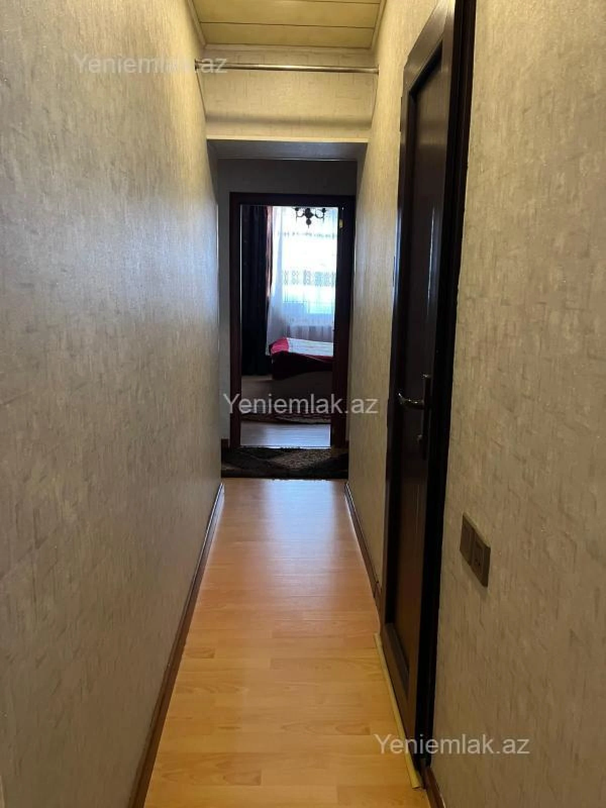 Satılır 4 otaqlı köhnə tikili 90 m²