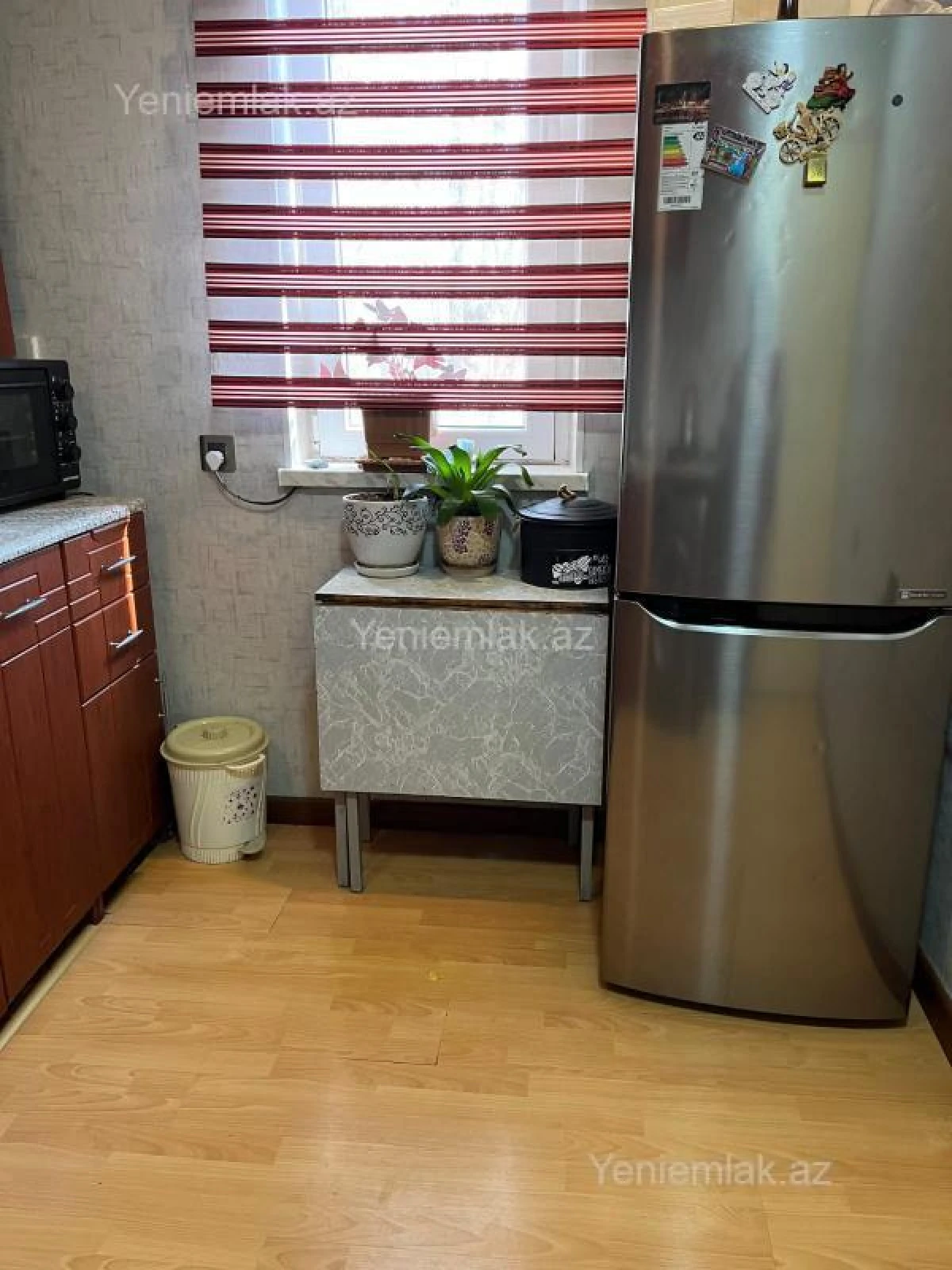 Satılır 4 otaqlı köhnə tikili 90 m²