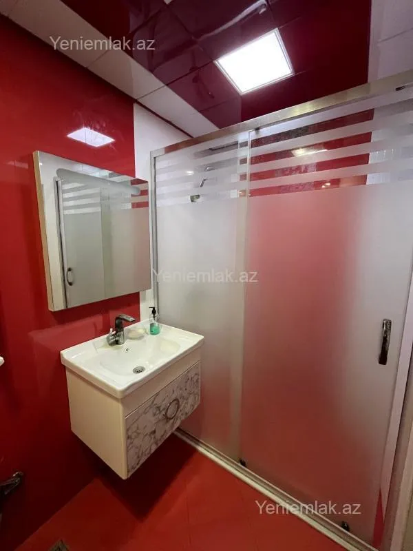 Satılır 4 otaqlı köhnə tikili 90 m²