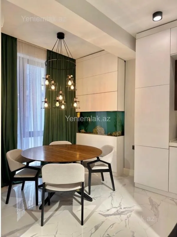 Satılır 3 otaqlı yeni tikili 74 m²