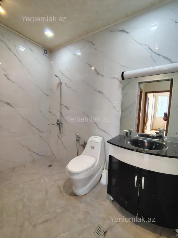 Satılır 2 otaqlı yeni tikili 60 m²